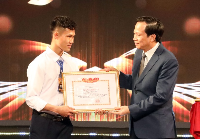 Cổng TTĐT Bộ Lao động- Thương binh và Xã hội Anh-6---2705.jpg