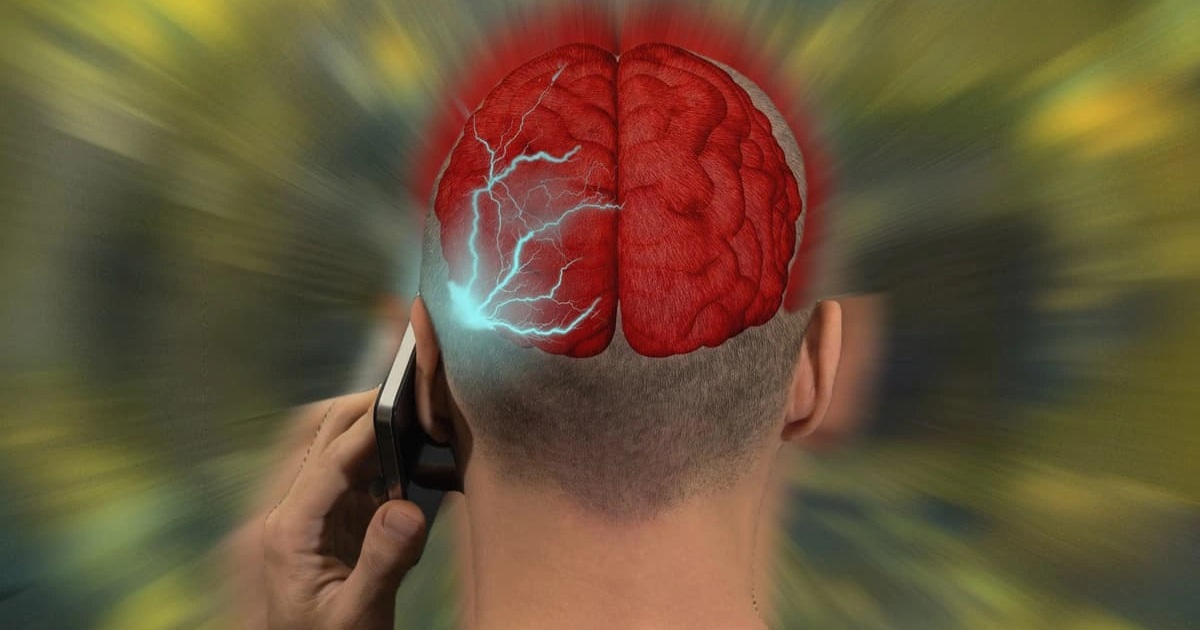 Những lưu ý giúp cơ thể giảm hấp thụ bức xạ phát ra từ điện thoại