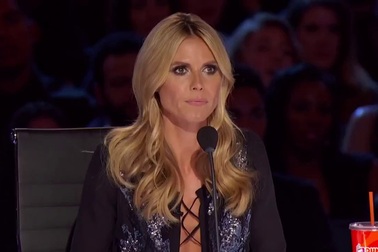 Màn diễn ảo thuật cực tài tình với khối rubik trong chương trình tìm kiếm tài năng nước Mỹ