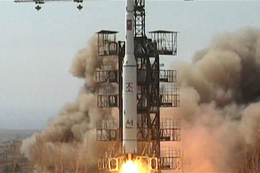 Triều Tiên “khoe” tên lửa có thể tấn công lục địa Mỹ