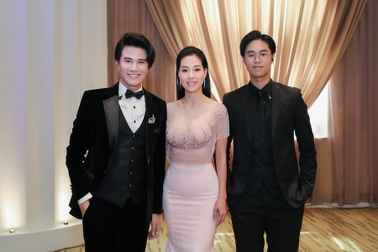 Vũ Mạnh Cường tận tình hướng dẫn đàn em