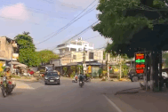 Lỗi thường gặp của nhiều tài xế Việt khi rẽ trái, dễ dẫn đến tắc đường