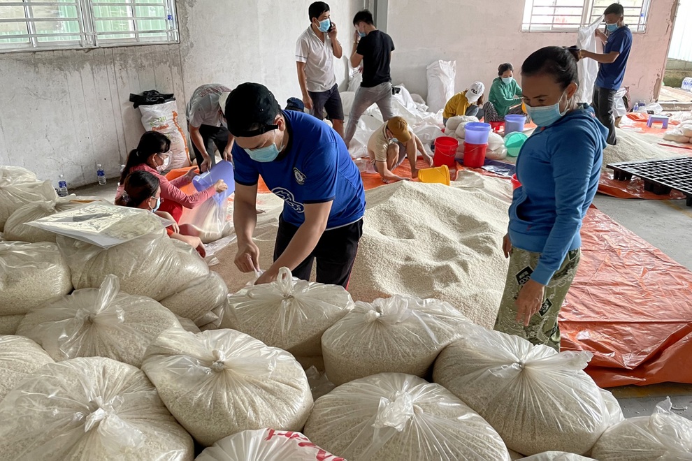 Bình Dương: Hơn 12.100 bệnh nhân Covid-19 xuất viện một ngày - 3 Bình Dương: Hơn 12.100 bệnh nhân Covid-19 xuất viện một ngày - 3