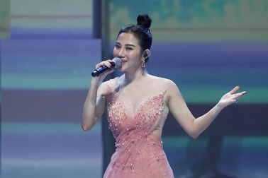 Tố My nói gì vụ hát đám cưới nhà đại gia miền Tây cát-xê bằng chiếc xe hơi?