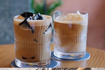 Cà phê sữa sương sáo, hạt chia cho buổi sáng hứng khởi