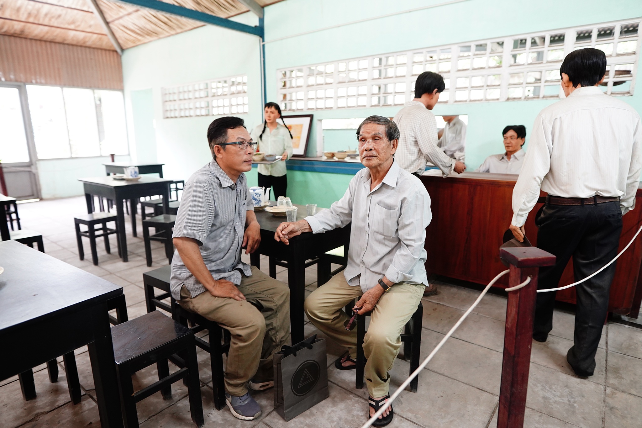Nhân chứng sống kể cách hoạt động của biệt động Sài Gòn ngay trước mắt địch - 4 Nhân chứng sống kể cách hoạt động của biệt động Sài Gòn ngay trước mắt địch - 4