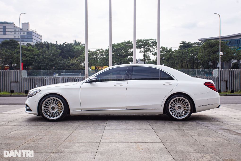 Mercedes-Benz S400 độ thêm 1,9 tỷ đồng được rao bán cả xe giá 1,7 tỷ đồng - 5 Mercedes-Benz S400 độ thêm 1,9 tỷ đồng được rao bán cả xe giá 1,7 tỷ đồng - 5