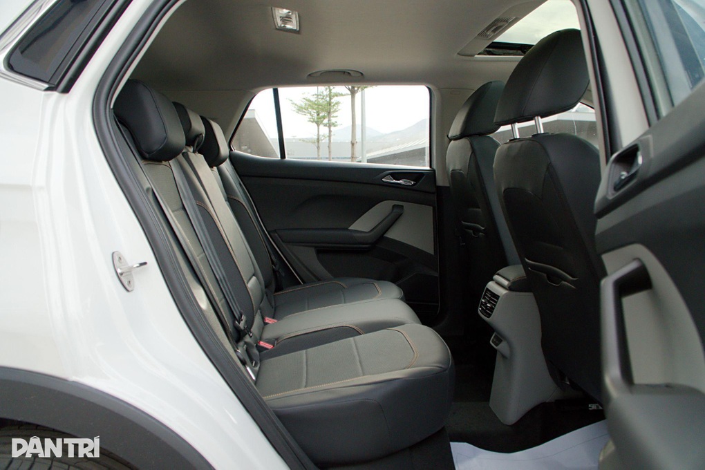 SUV thương hiệu châu Âu giá từ 599 triệu đồng, “đấu” Xforce, Yaris Cross - 4