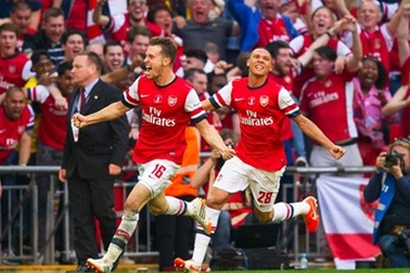 Ngược dòng hạ Hull, Arsenal vô địch FA Cup