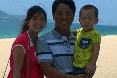 Chuyện tình cảm động của người lính 13 năm cầm súng giữ Trường Sa