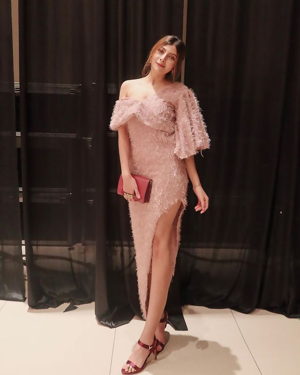 Sao Instagram bị chỉ trích vì rao bán trinh tiết ủng hộ chống dịch covid-19 - 2 Sao Instagram bị chỉ trích vì rao bán trinh tiết ủng hộ chống dịch covid-19 - 2