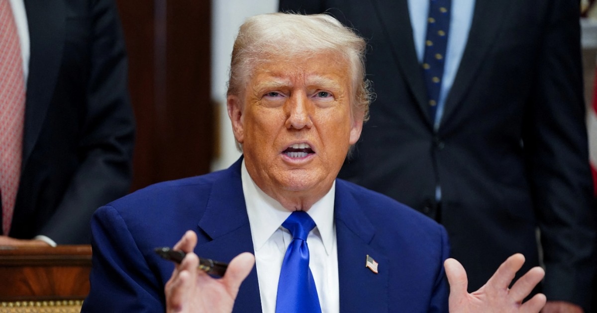 Lệnh khẩn của ông Trump khi Israel tuyên bố “kiểm soát không phận” Tehran