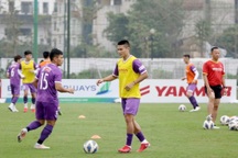 Tuấn Hải lập công, đội tuyển Việt Nam thắng dễ đàn em U23