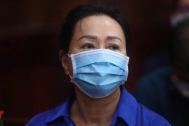 Bà Trương Mỹ Lan tiếp tục hầu tòa, xét xử vắng mặt gần 36.000 bị hại