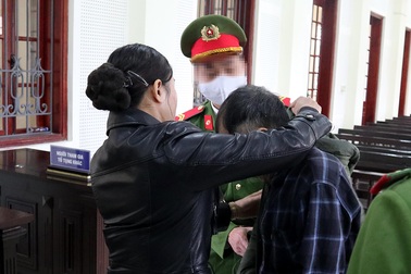 Nồi canh tẩm độc và âm mưu không thành của người chồng cũ