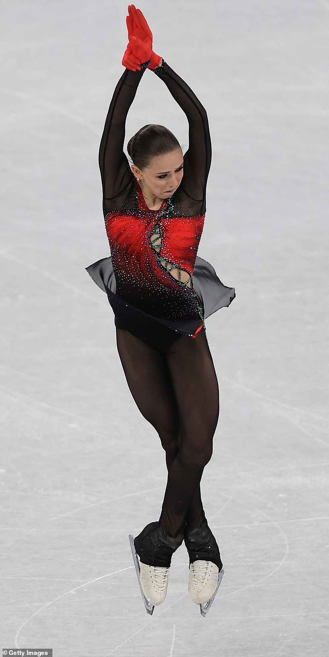 Thiên thần trượt băng xinh đẹp của Nga lập kỳ tích tại Olympic - 2 Thiên thần trượt băng xinh đẹp của Nga lập kỳ tích tại Olympic - 2