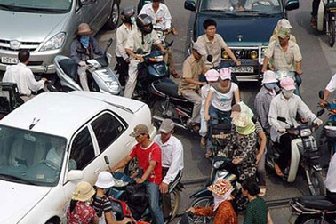 Khắc phục tình trạng giao thông lộn xộn hiện nay