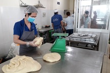 Bánh mì khiến 55 người nhập viện chế biến từ… "hôm trước"