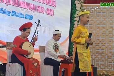Nghệ sĩ "nhí" hát bản Đờn ca tài tử