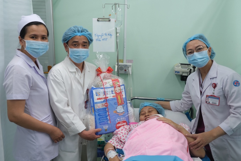 Hơn 10 thiên thần nhí chào đời lúc 0h ngày đầu năm mới 2024 ở TPHCM - 3 Hơn 10 thiên thần nhí chào đời lúc 0h ngày đầu năm mới 2024 ở TPHCM - 3