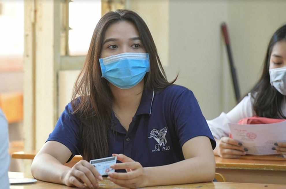 Điểm chuẩn đại học tăng cao: Nhiều thí sinh sốc, ngỡ ngàng - 1 Điểm chuẩn đại học tăng cao: Nhiều thí sinh sốc, ngỡ ngàng - 1