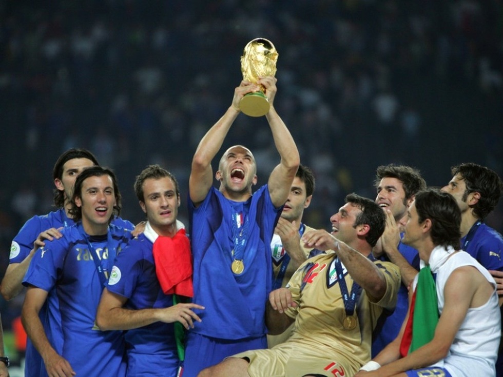 Italy: Ký ức Calciopoli, nhà vô địch châu Âu hai lần lỡ hẹn World Cup - 3 Italy: Ký ức Calciopoli, nhà vô địch châu Âu hai lần lỡ hẹn World Cup - 3