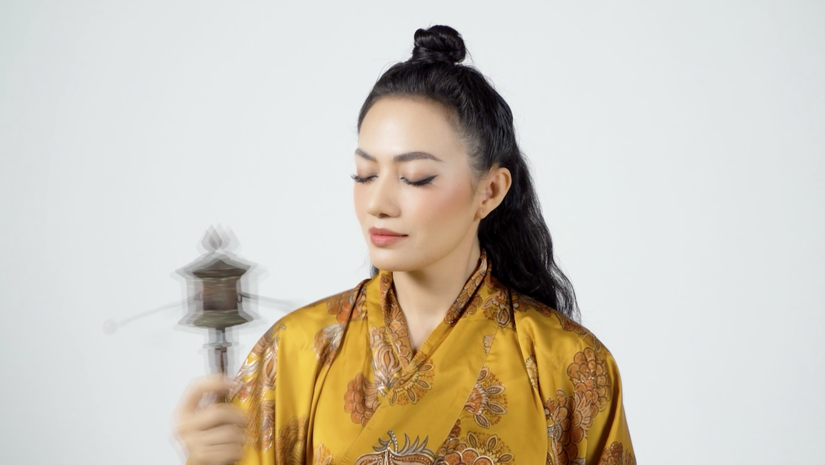 Tinna Tình: Tôi đã trải qua biến cố lớn, đi khắp nơi lo chữa bệnh cho mẹ - 2 Tinna Tình: Tôi đã trải qua biến cố lớn, đi khắp nơi lo chữa bệnh cho mẹ - 2