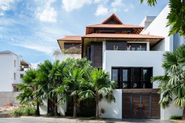 Căn nhà kiểu Huế trầm mặc, tĩnh lặng giữa lòng TPHCM tấp nập