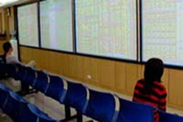 Giao dịch tăng mạnh trên sàn Hà Nội