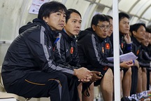 Phó Chủ tịch Trần Quốc Tuấn bác bỏ việc VFF sa thải HLV Miura