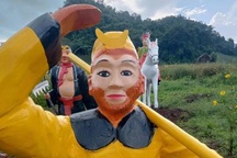 Tháo dỡ tượng thầy trò Đường Tăng "phiên bản lỗi" gây tranh cãi ở Sơn La