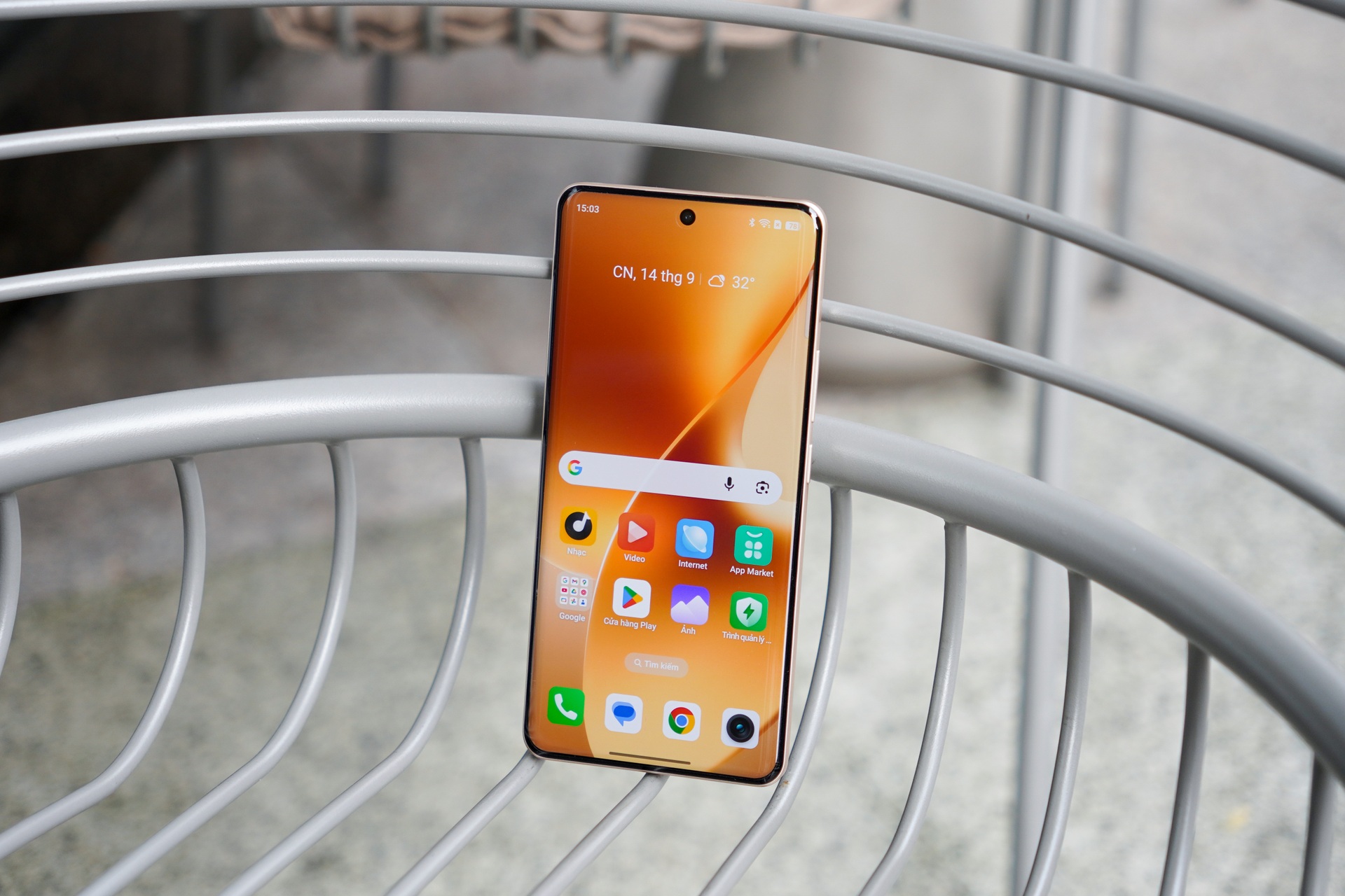 realme 15 Pro៖ ដំណើរការល្អ AI ចម្រុះ ប៉ុន្តែការរចនាត្រូវការការកែលម្អ - 29 realme 15 Pro: Hiệu suất tốt, AI đa dạng nhưng thiết kế cần cải thiện - 29