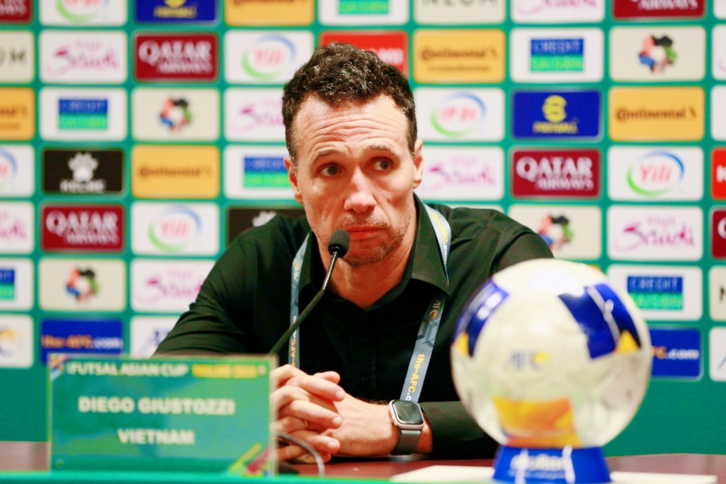 HLV Giustozzi: Sai lầm khiến tuyển futsal Việt Nam mất vé World Cup - 1 HLV Giustozzi: Sai lầm khiến tuyển futsal Việt Nam mất vé World Cup - 1
