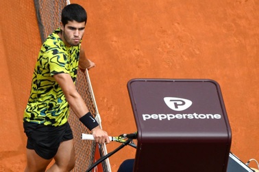 Carlos Alcaraz thua sốc ở vòng ba Rome Masters