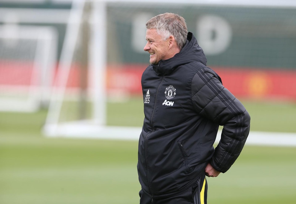 Pogba, Fernandes vui vẻ trong buổi tập toàn đội Man Utd - 11 Pogba, Fernandes vui vẻ trong buổi tập toàn đội Man Utd - 11