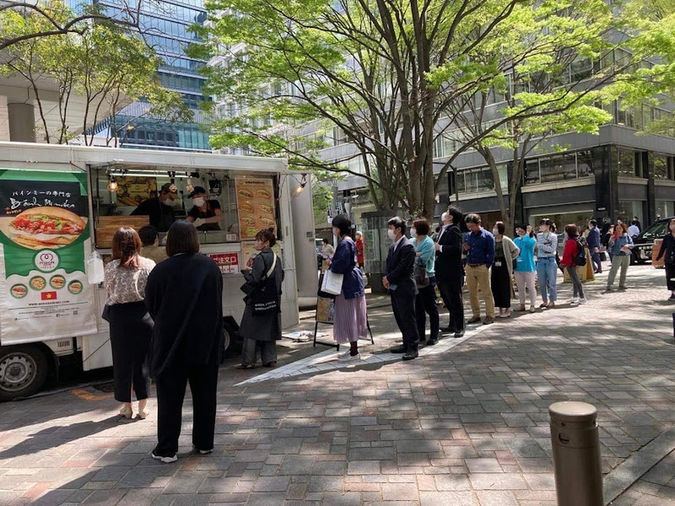 Cặp đôi Việt bán bánh mì ở Nhật: Hết cả nghìn chiếc, khách xếp hàng chờ mua - 7 Cặp đôi Việt bán bánh mì ở Nhật: Hết cả nghìn chiếc, khách xếp hàng chờ mua - 7