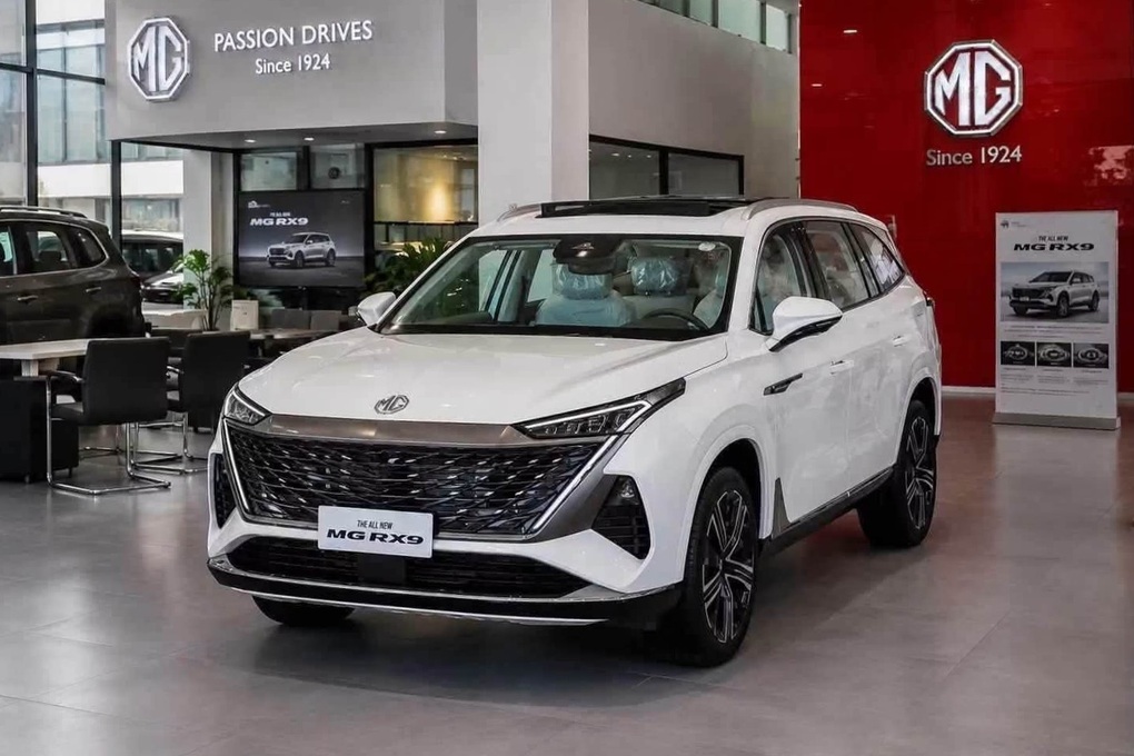 Thêm SUV PHEV sắp về nước: Cùng cỡ Palisade, dự kiến khoảng 1 tỷ đồng - 1 Thêm SUV PHEV sắp về nước: Cùng cỡ Palisade, dự kiến khoảng 1 tỷ đồng - 1