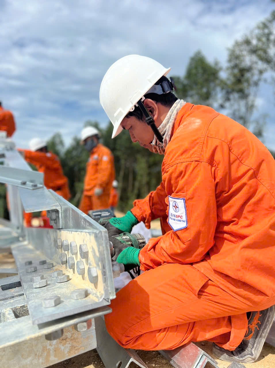 Làm tận tâm phục vụ tốt