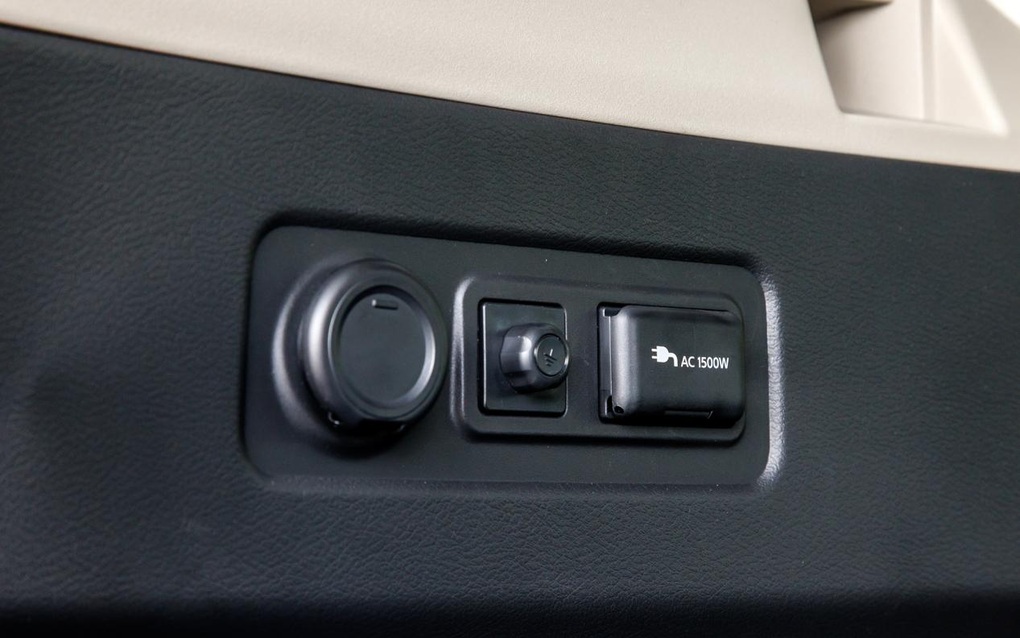 Khám phá Nissan X-Trail 2023: Động cơ độc lạ, về Việt Nam sẽ đấu Tucson - 20 Khám phá Nissan X-Trail 2023: Động cơ độc lạ, về Việt Nam sẽ đấu Tucson - 20