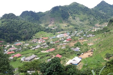 Lóng Luông - từ Tàng “Keangnam” đến bản người Mông trồng bơ trồng mận...