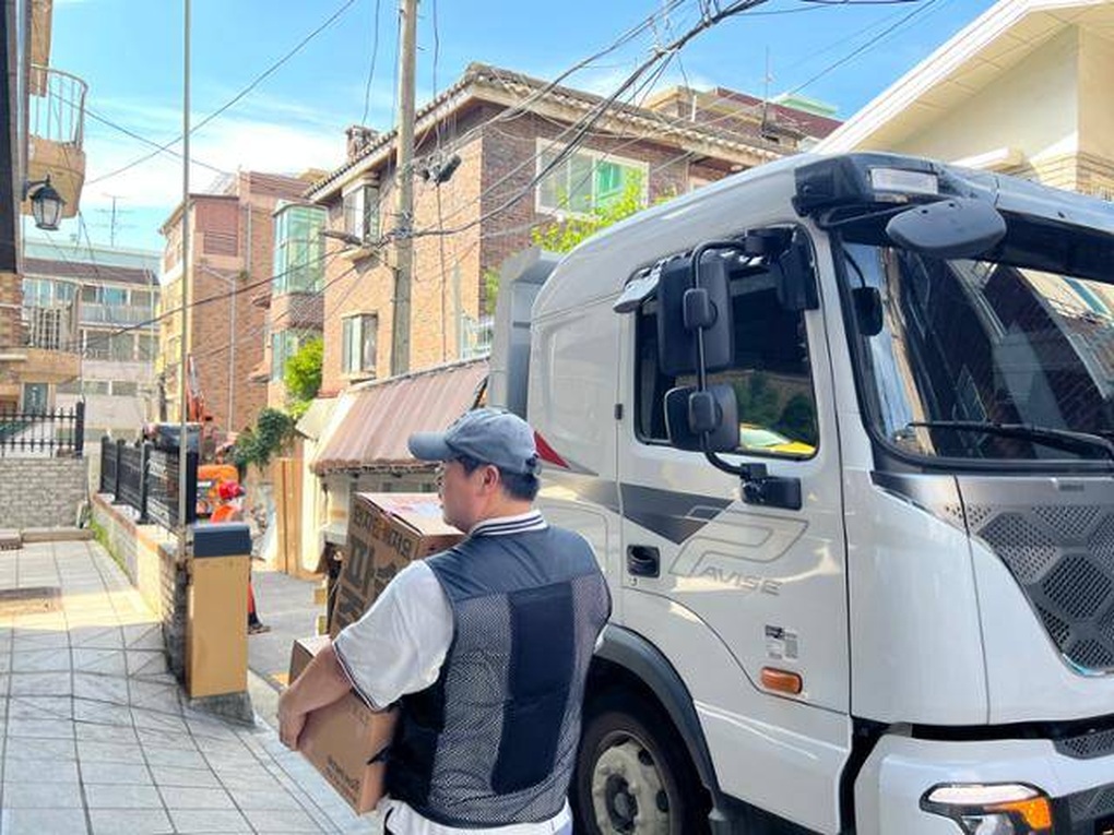 3 tài xế tử vong khi làm việc trong nắng nóng kỷ lục ở xứ Hàn - 1 3 tài xế tử vong khi làm việc trong nắng nóng kỷ lục ở xứ Hàn - 1