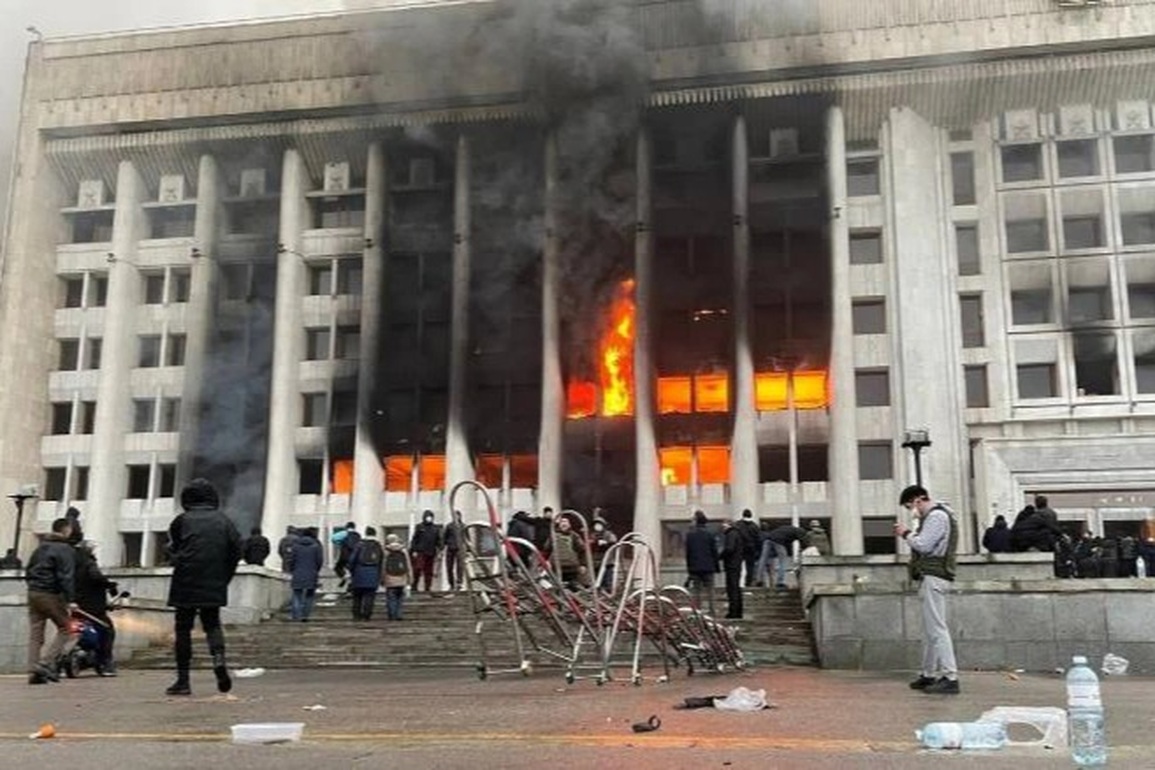 Kazakhstan căng như dây đàn, Nga điều quân trấn áp bạo loạn - 1 Kazakhstan căng như dây đàn, Nga điều quân trấn áp bạo loạn - 1