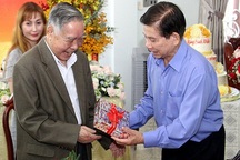 Lễ sinh nhật bình dị cuối cùng của ông Sáu Khải