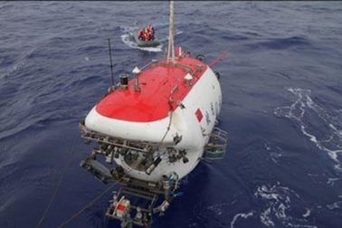 Trung Quốc đưa tàu lặn Giao Long thám sát Biển Đông với mục đích gì?