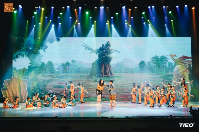 Hai chị em Thi Họa và Thi Ca trong thế giới cổ tích.