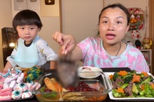 Video ăn chân gấu của YouTuber Quỳnh Trần JP gây tranh cãi trên Internet