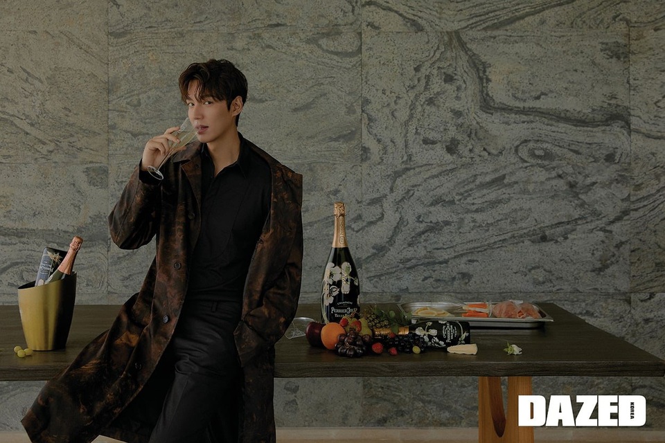 Bất ngờ với loạt ảnh quyến rũ và ma mị của Lee Min Ho - 4 Bất ngờ với loạt ảnh quyến rũ và ma mị của Lee Min Ho - 4