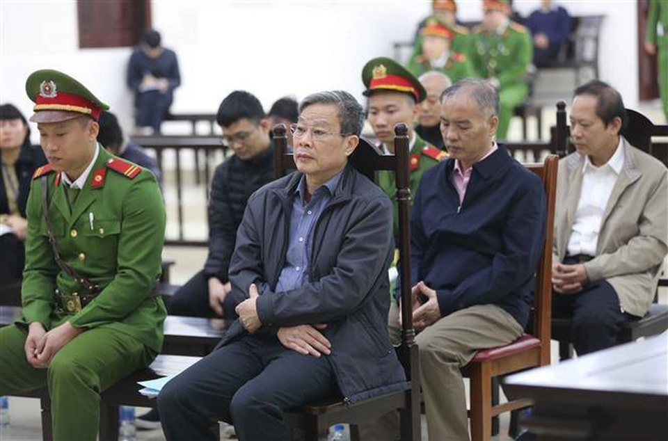 Gia đình ông Nguyễn Bắc Son “gom” được 12,5 tỷ đồng - 1 Gia đình ông Nguyễn Bắc Son “gom” được 12,5 tỷ đồng - 1