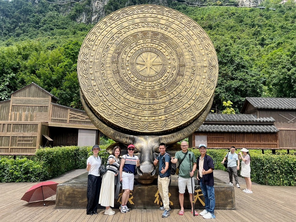 Tour ngắm thác Bản Giốc Việt Nam - Trung Quốc: Đi 5 tiếng vẫn chưa đã - 1 Tour ngắm thác Bản Giốc Việt Nam - Trung Quốc: Đi 5 tiếng vẫn chưa đã - 1
