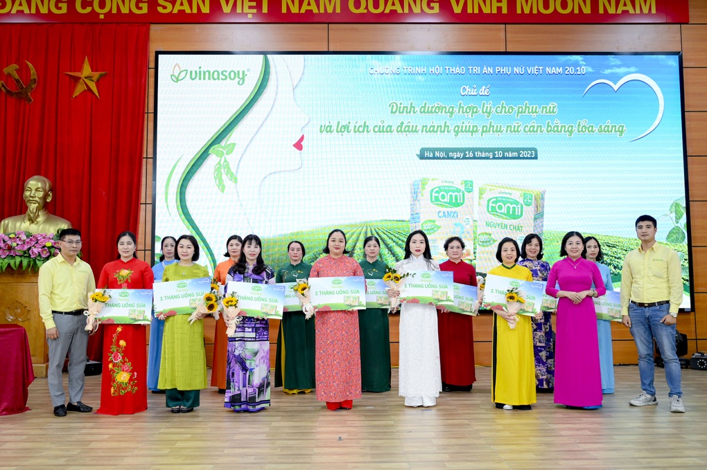 Fami trong hành trình cân bằng tỏa sáng cùng phụ nữ Việt nhân ngày 20/10 - 3 Fami trong hành trình cân bằng tỏa sáng cùng phụ nữ Việt nhân ngày 20/10 - 3